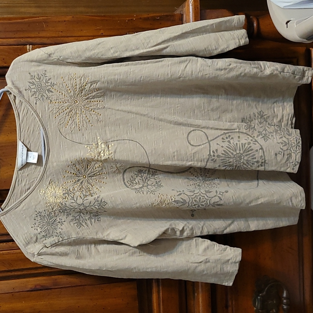 Christopher and banks shirt. Size xL